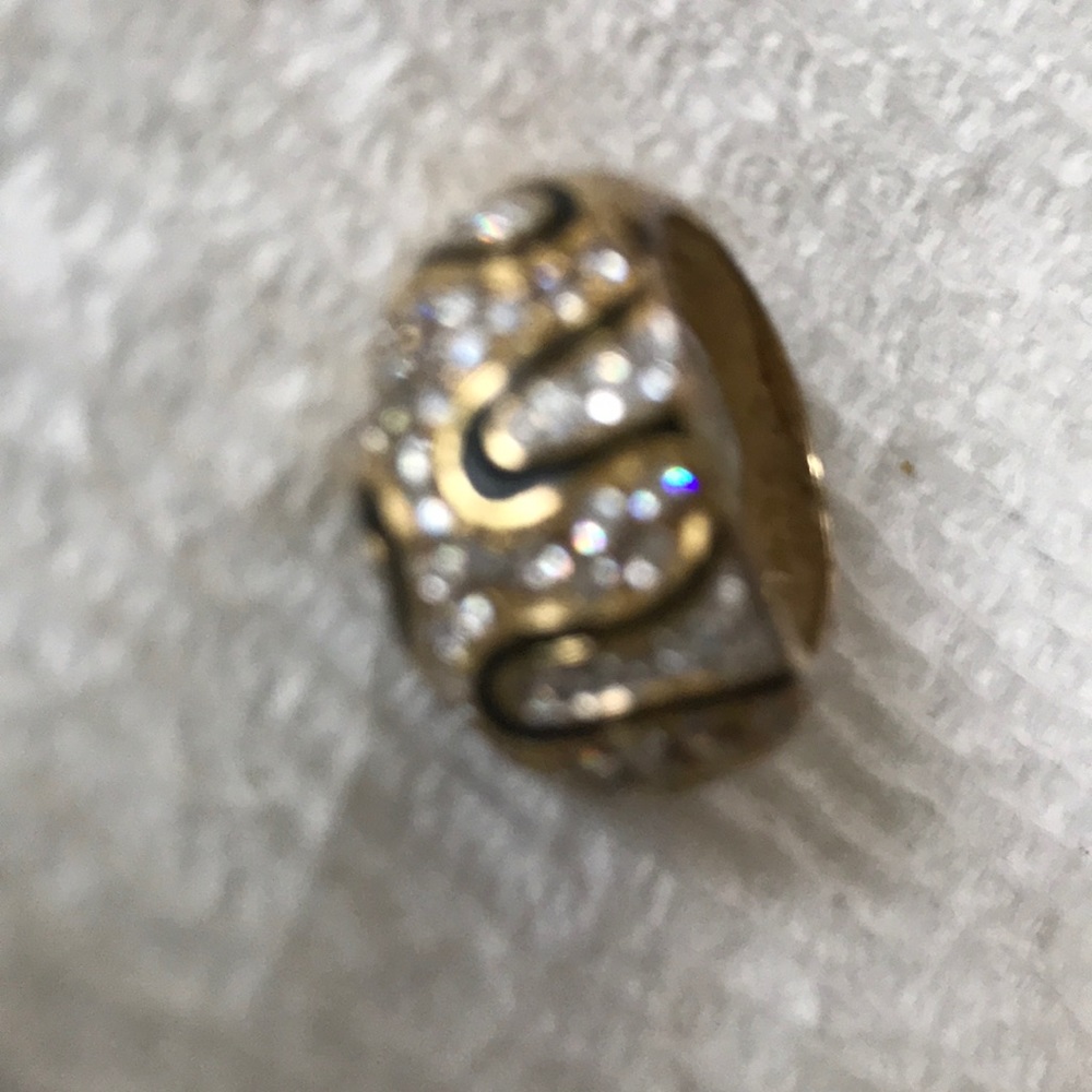 ring - Picture 2 of 4
